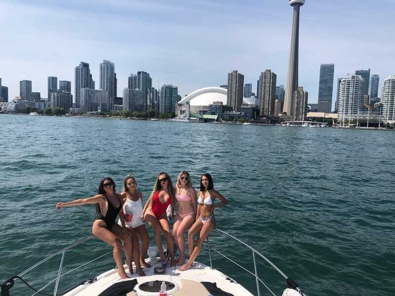 Toronto: Private Luxury Yacht Sightseeing Cruise & Prosecco - Prosecco on the water: What’s included, and what to double-check