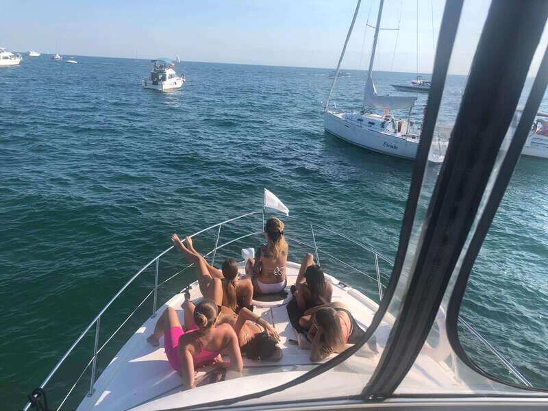 Toronto: Private Luxury Yacht Sightseeing Cruise & Prosecco - FAQ