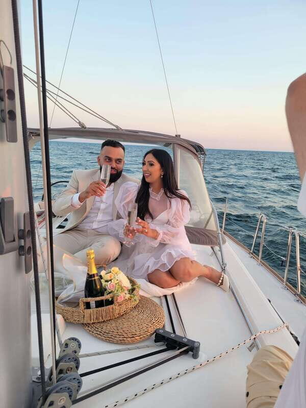 Toronto: Sailing Yacht Cruise of Toronto Harbor and Islands - Price and Value: Why $138 Can Be Worth It