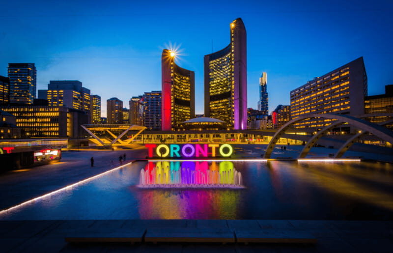 Toronto: Small Group Night Tour with Harbour Boat Cruise - Harbourfront Centre boat cruise on Lake Ontario