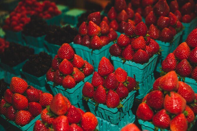 Toronto: St Lawrence Market Food Tour with 6 Food Tastings - The tasting lineup: six Canadian classics that feel like lunch