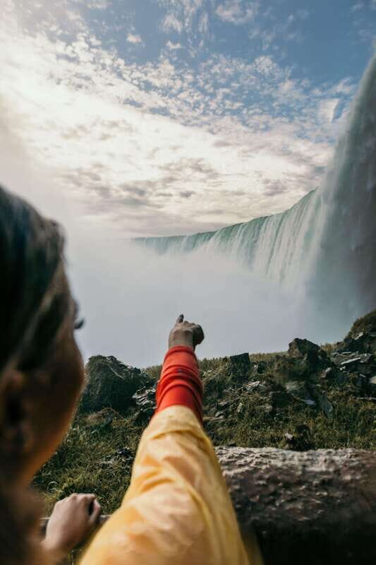 Toronto to Niagara Falls: Boat Ride & Behind the falls Tour - Floral clock, Niagara Whirlpool, and photo time on the Niagara Parkway