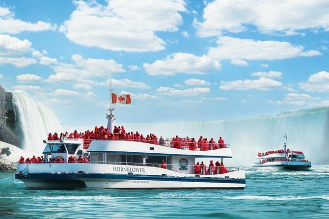 Toronto to Niagara Falls Day Tour with Boat Cruise and Lunch - Getting from downtown Toronto: the 20 Bay St pickup and timing reality