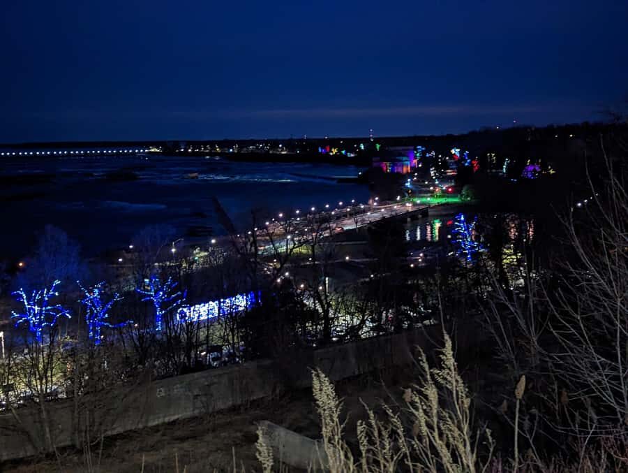 Toronto to Niagara Falls: Evening Tour with Cruise & lights - Key things to know before you go