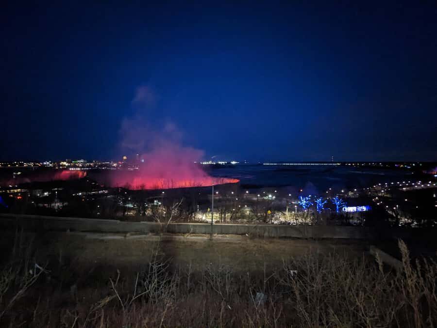 Toronto to Niagara Falls: Evening Tour with Cruise & lights - Dinner at Sheraton Fallsview Restaurant and the sweet tasting stop