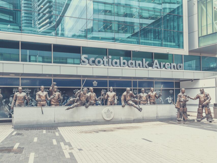 Toronto: Toronto Maple Leafs Game Ticket at Scotiabank Arena - Who This Ticket Suits Best