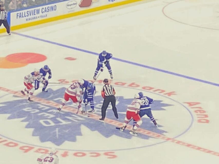 Toronto: Toronto Maple Leafs Game Ticket at Scotiabank Arena - Your Mobile Ticket and Fast Entry