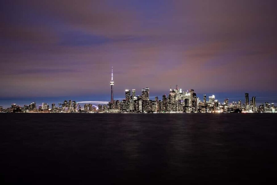 Toronto: True Tales of Toronto Harbour Audio Boat Tour - Warm blankets and beverages: the comfort factor you’ll actually notice