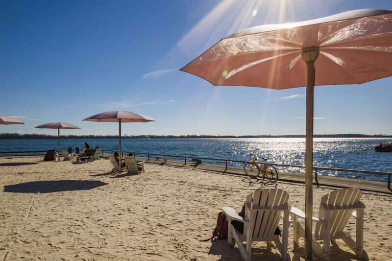 Toronto Waterfront and Islands Guided Bicycle Tour - Flat Bike Paths and Easy Riding: What the 3 Hours Feels Like