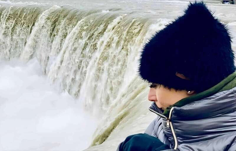 Toronto: Winter Niagara Falls Tour with Attractions Package - Maple Leaf Place: the short break you’ll actually enjoy